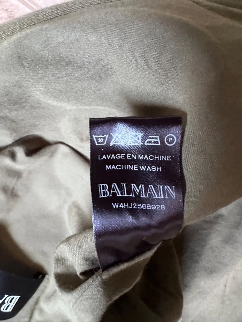 Title: Balmain Paris Napoleon Hooded Quilted Vest Olive M